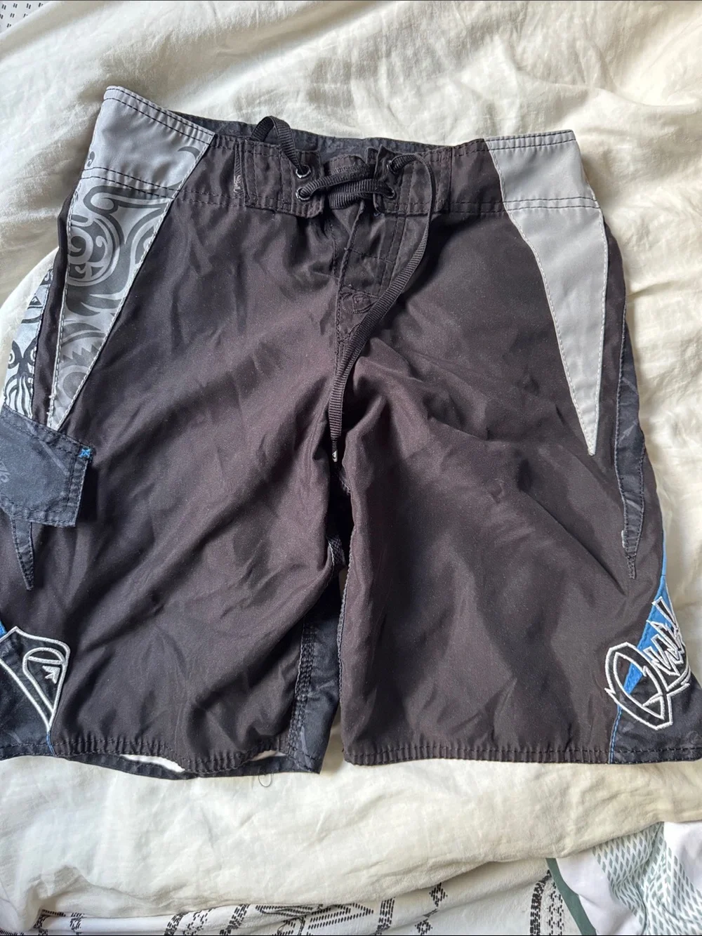 Quicksilver Y2K 90’s vintage black & gray Swim Trunks/ board shorts.